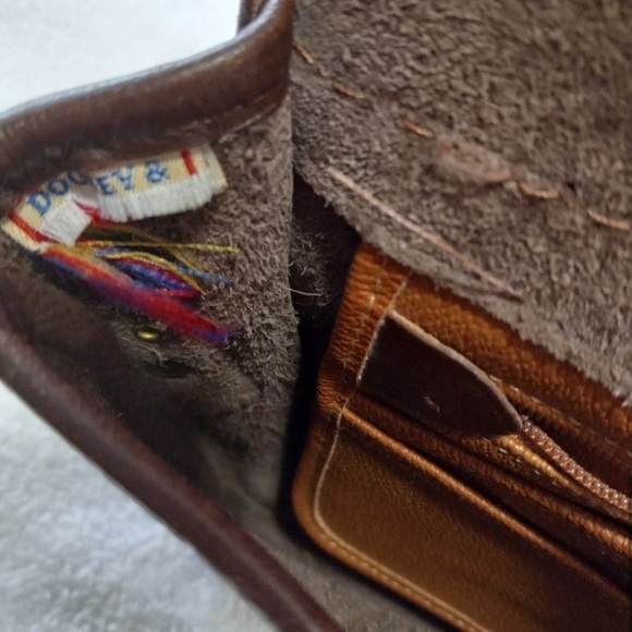Vintage Dooney & Bourke All Weather Leather Brown Pebbled Crossbody Purse - Picture 5 of 13